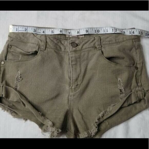 Olive Green Jean Shorts Cut offs Size M By Love Tree - Picture 6 of 8